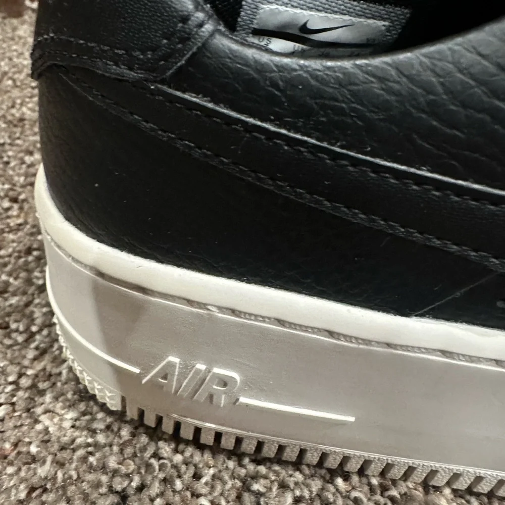 Women's Nike Air Force 1 Sage Low Black Platform Sneakers Size 9.5